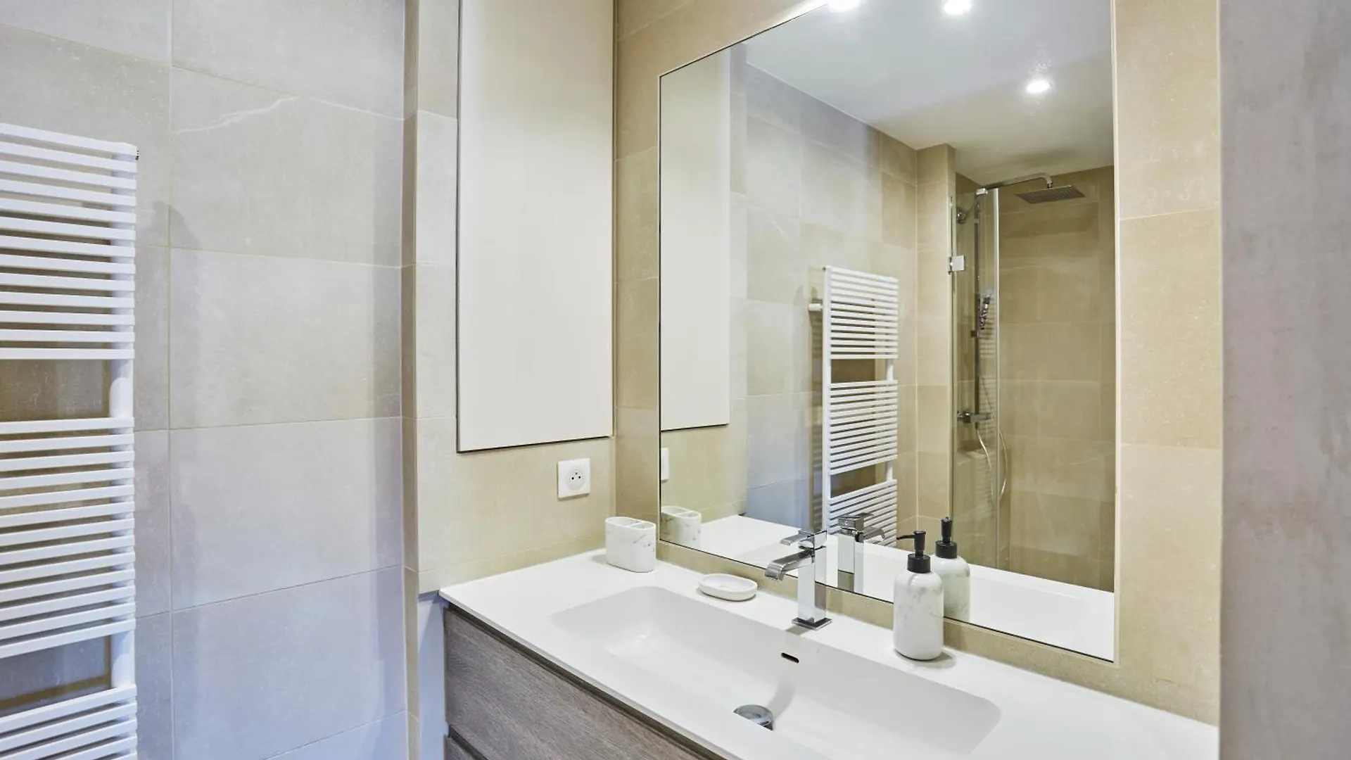 Les Suites De Montigny Aix-en-Provence 0*,  France