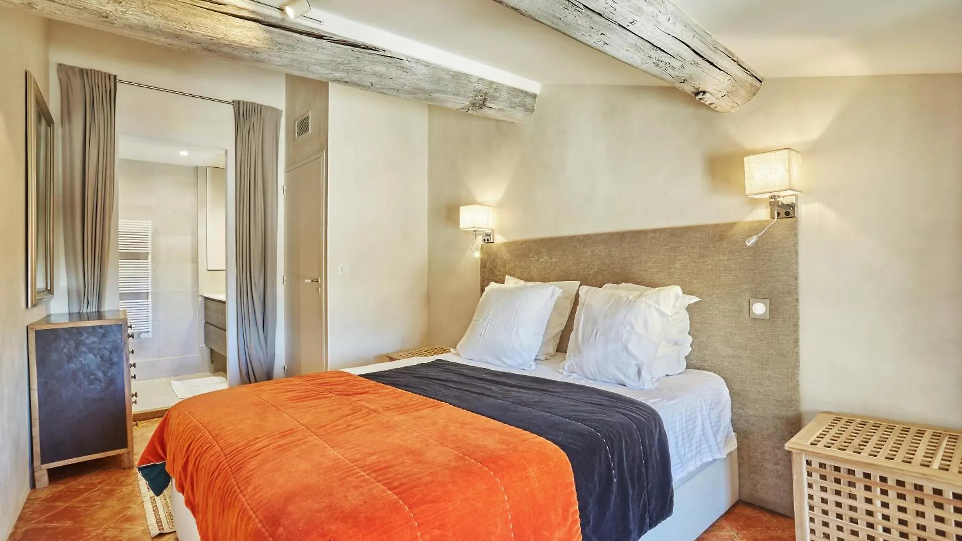 Les Suites De Montigny Aix-en-Provence 0*,